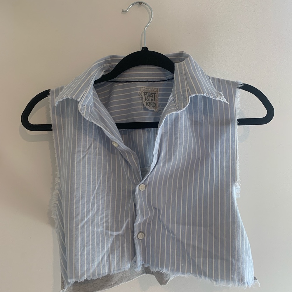 Blue/white/grey crop top from LF